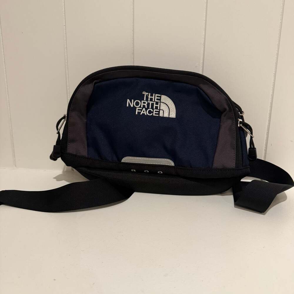 The North Face ROO Waist/Crossbody Fanny Pack Navy and Gray